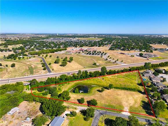 4.5 Acres of Residential Land for Sale in Hewitt, Texas