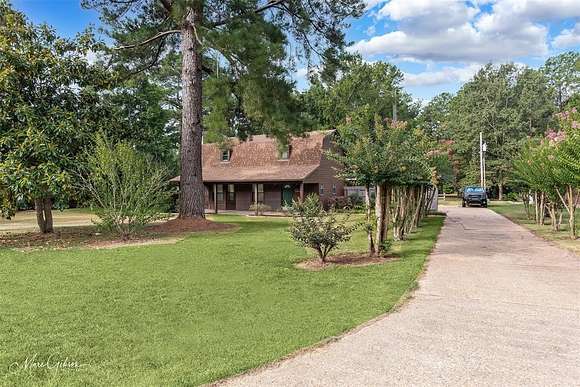 2.8 Acres of Residential Land with Home for Sale in Haughton, Louisiana