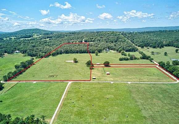 28.47 Acres of Land for Sale in Fayetteville, Arkansas