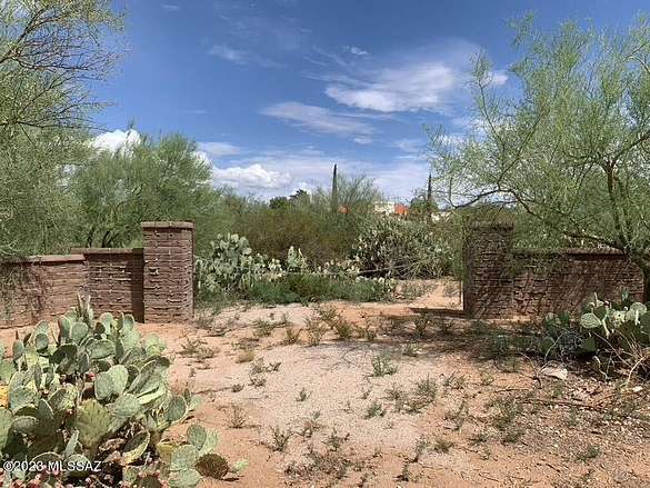 0.55 Acres of Residential Land for Sale in Tucson, Arizona