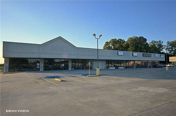 2 Acres of Improved Commercial Land for Sale in Mansura, Louisiana