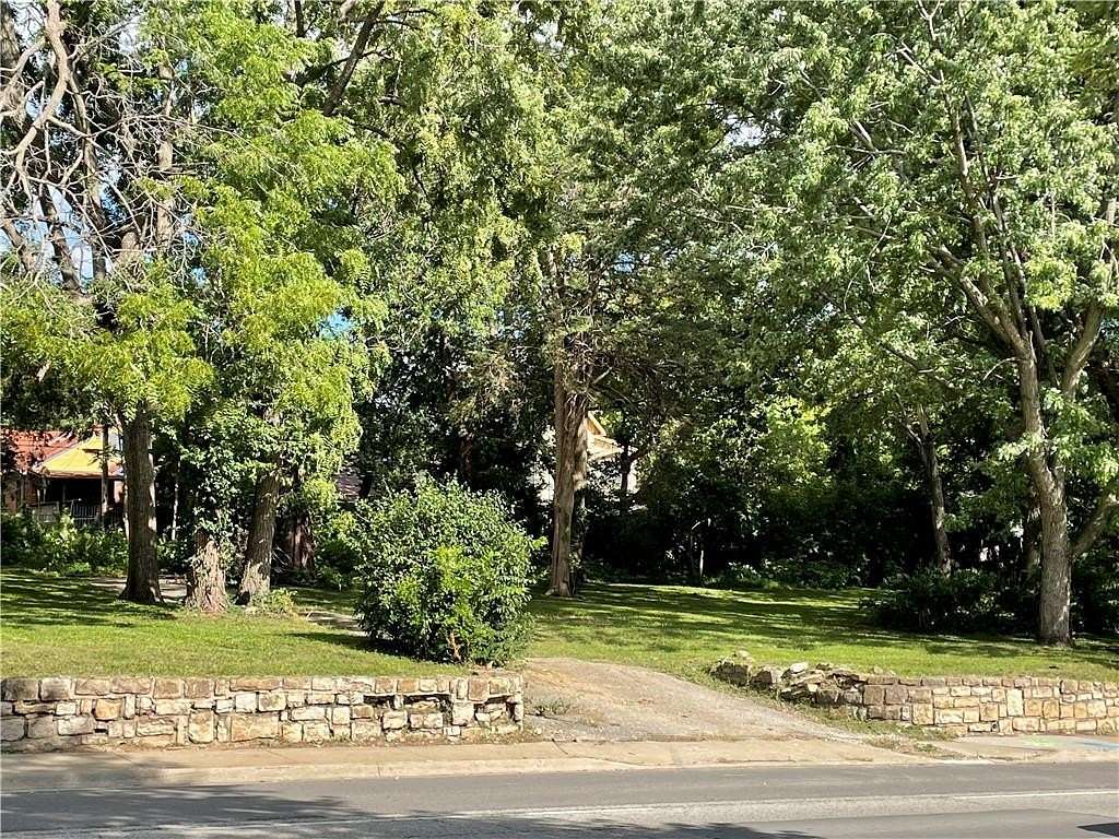 0.63 Acres of Residential Land for Sale in Kansas City, Kansas