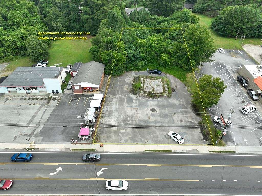 0.77 Acres of Commercial Land for Sale in LaFayette, Georgia
