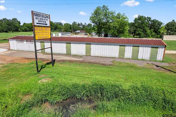 3.923 Acres of Commercial Land for Sale in Pittsburg, Texas