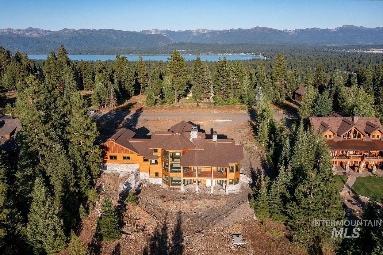 2.1 Acres of Residential Land with Home for Sale in McCall, Idaho