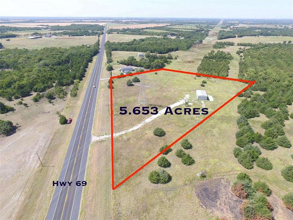 5.7 Acres of Land for Sale in Whitewright, Texas