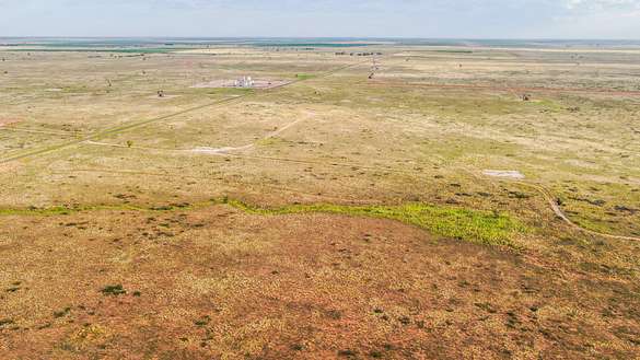 200 Acres of Land for Sale in Levelland, Texas