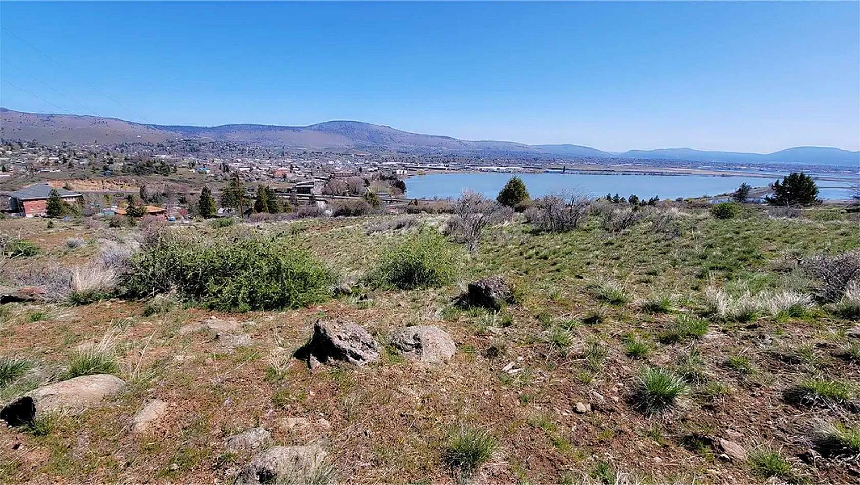 1.38 Acres of Residential Land for Sale in Klamath Falls, Oregon