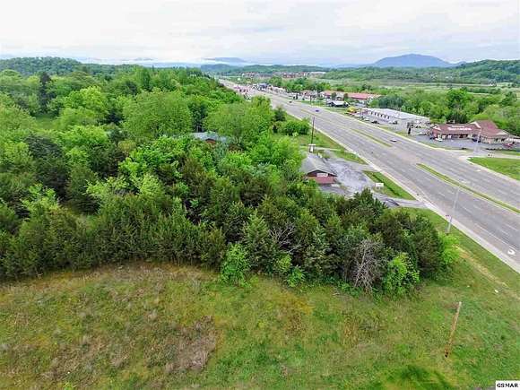 1 Acre of Commercial Land for Sale in Sevierville, Tennessee