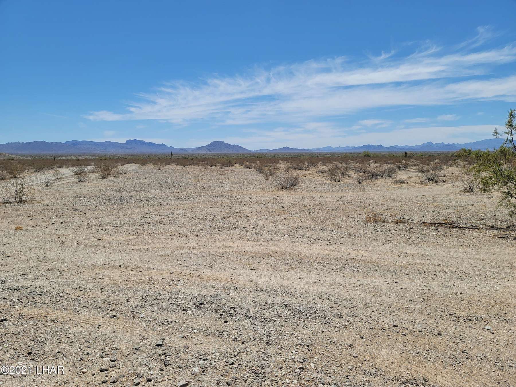 597 Acres of Land for Sale in Quartzsite, Arizona