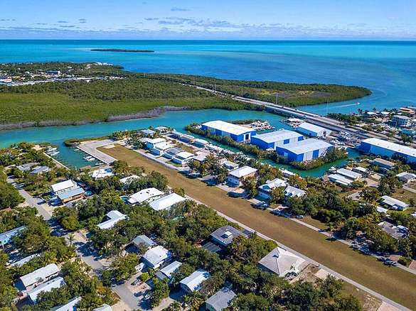 Land for Sale in Plantation Key, Florida