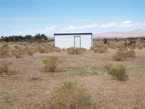 1.3 Acres of Land for Sale in Dolan Springs, Arizona