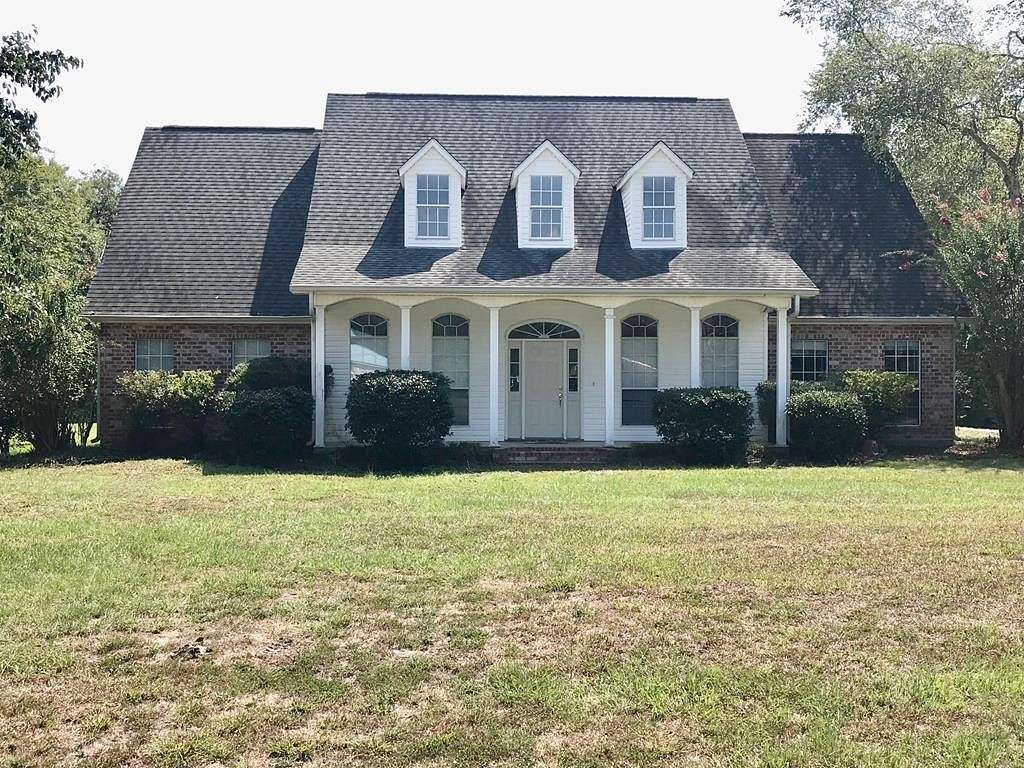 2.5 Acres of Residential Land with Home for Sale in Picayune, Mississippi