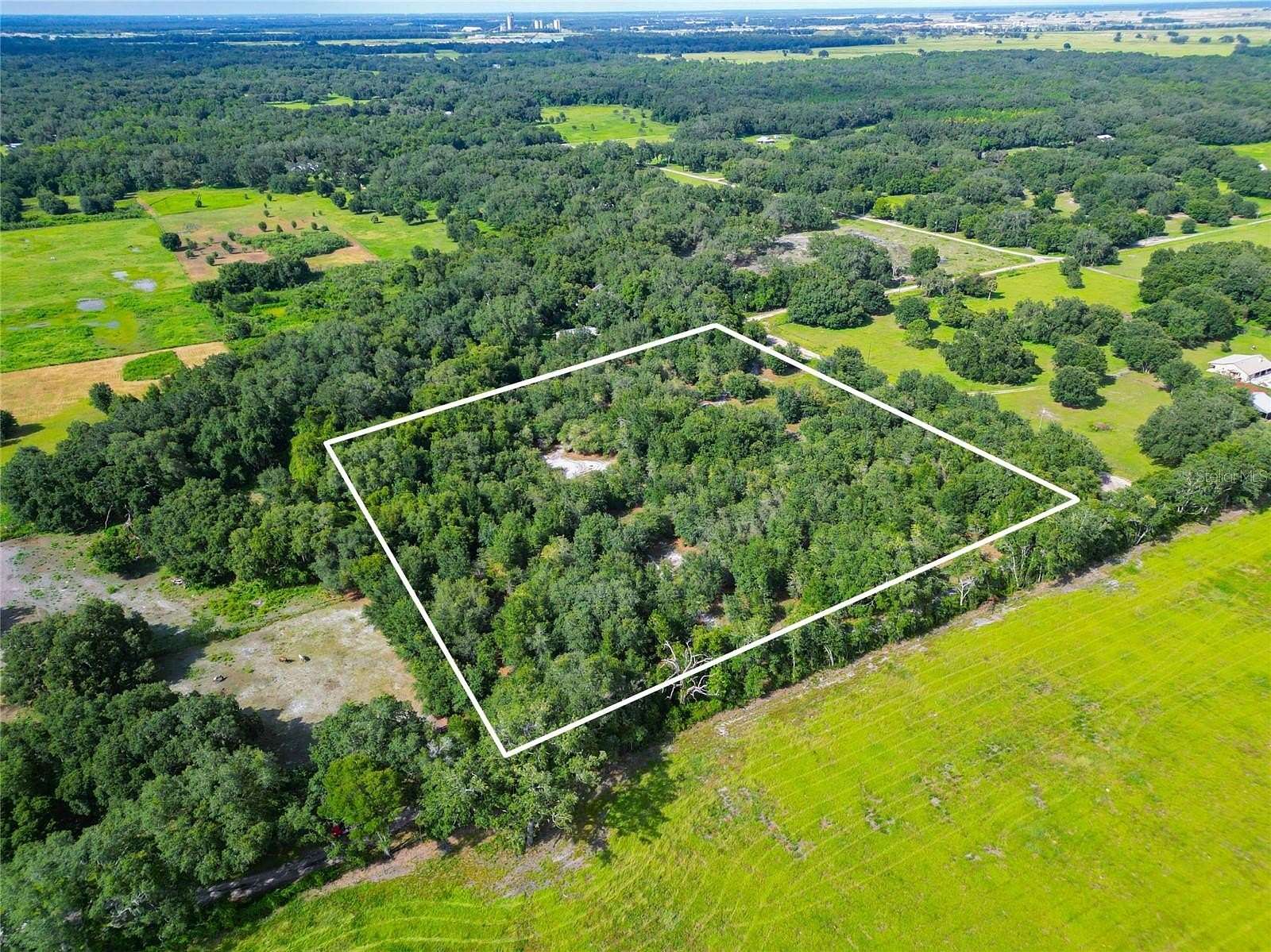 10 Acres of Residential Land for Sale in Sumterville, Florida