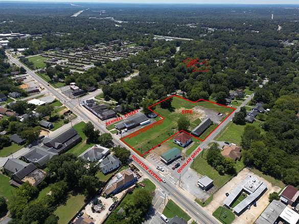 3.1 Acres of Improved Commercial Land for Sale in Macon, Georgia