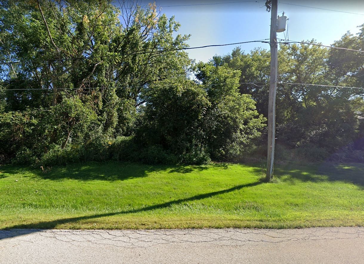 0.38 Acres of Residential Land for Sale in Waukegan, Illinois