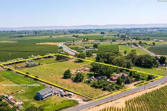 8.6 Acres of Residential Land with Home for Sale in Grandview, Washington