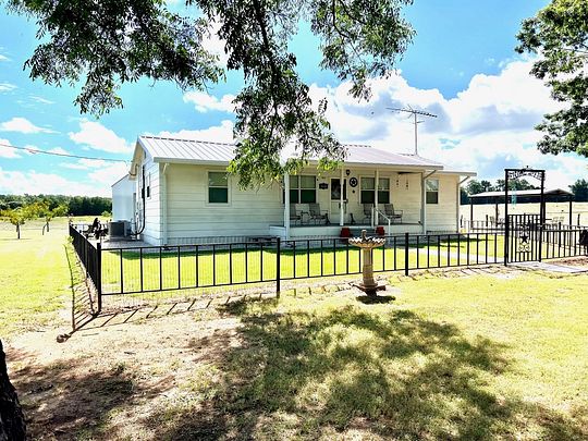 32 Acres of Land with Home for Sale in Groesbeck, Texas