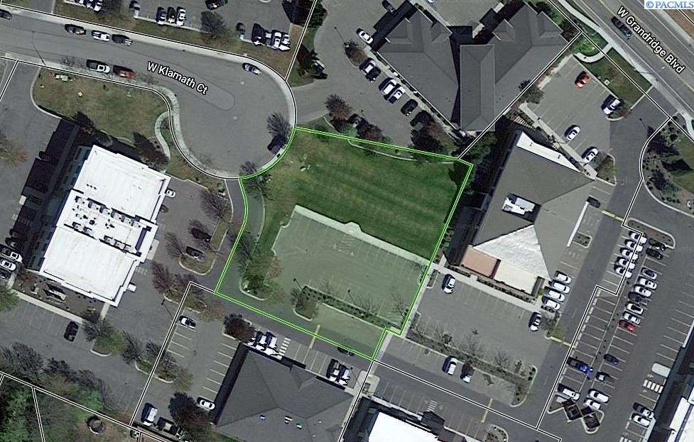 0.78 Acres of Commercial Land for Sale in Kennewick, Washington