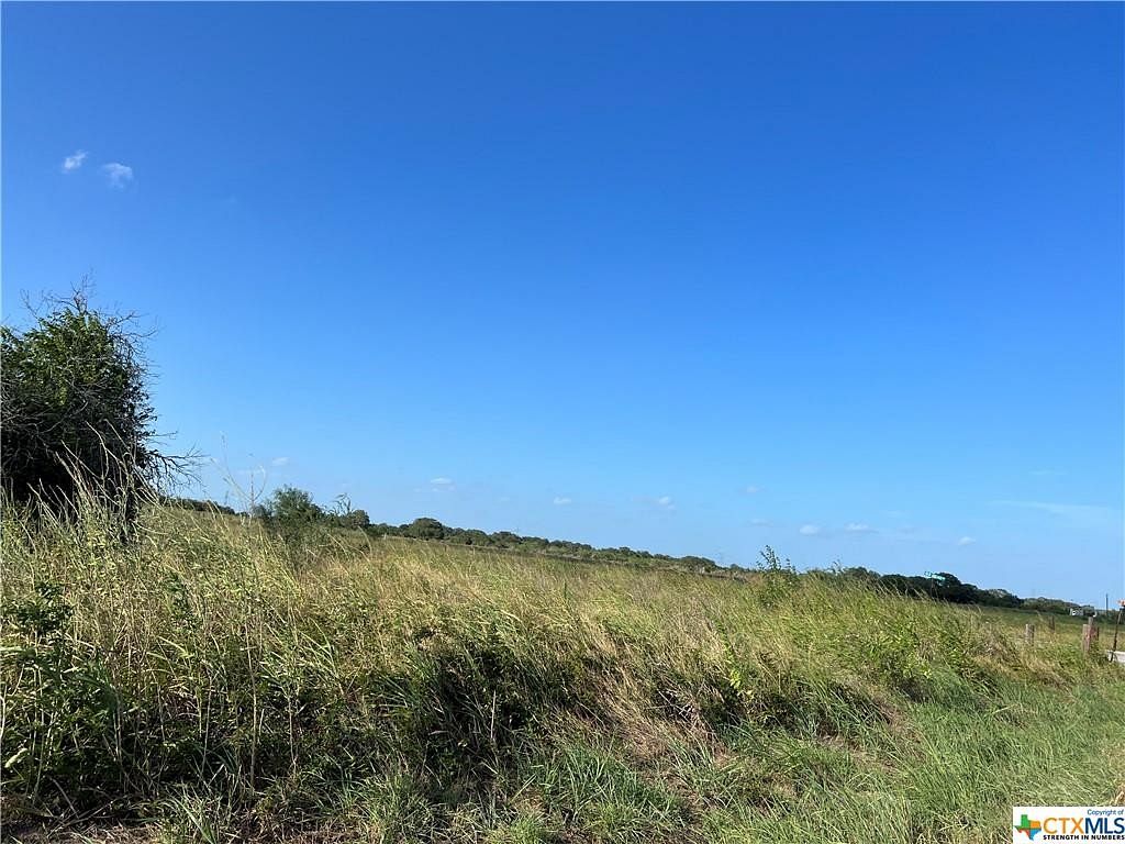 5 Acres of Residential Land for Sale in Cuero, Texas