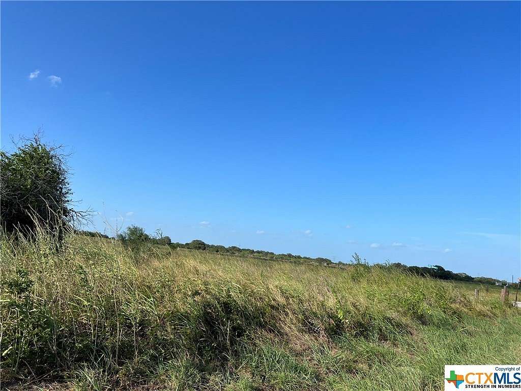 5 Acres of Residential Land for Sale in Cuero, Texas