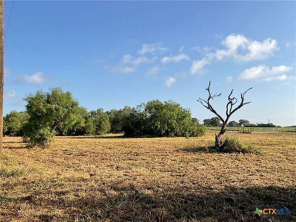 5 Acres of Residential Land for Sale in Cuero, Texas