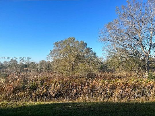 1.5 Acres of Residential Land for Sale in Okeechobee, Florida