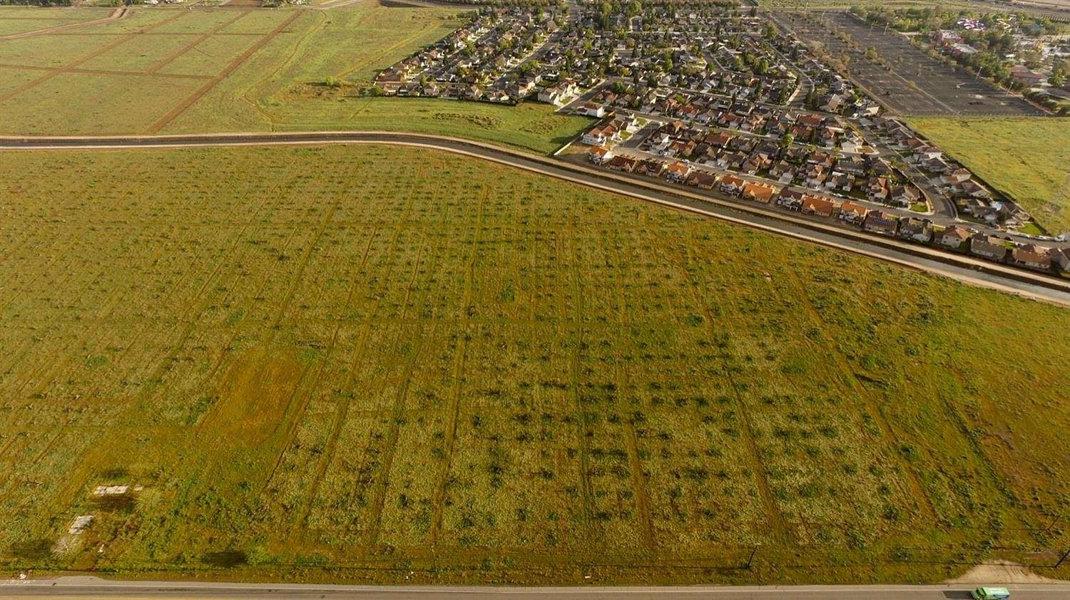 15 Acres of Commercial Land for Sale in Fresno, California