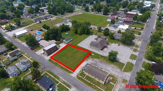0.31 Acres of Commercial Land for Sale in Staunton, Illinois