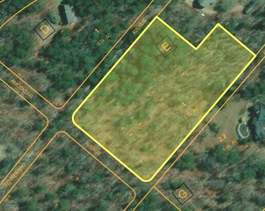 3.1 Acres of Residential Land for Sale in Vineyard Haven, Massachusetts