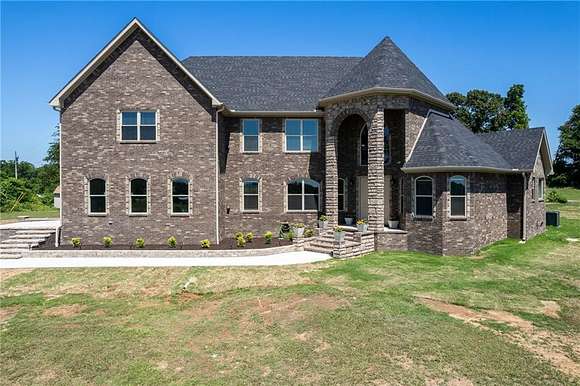20 Acres of Land with Home for Sale in Van Buren, Arkansas