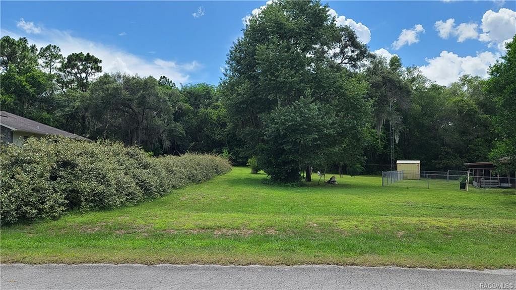 0.11 Acres of Mixed-Use Land for Sale in Inverness, Florida