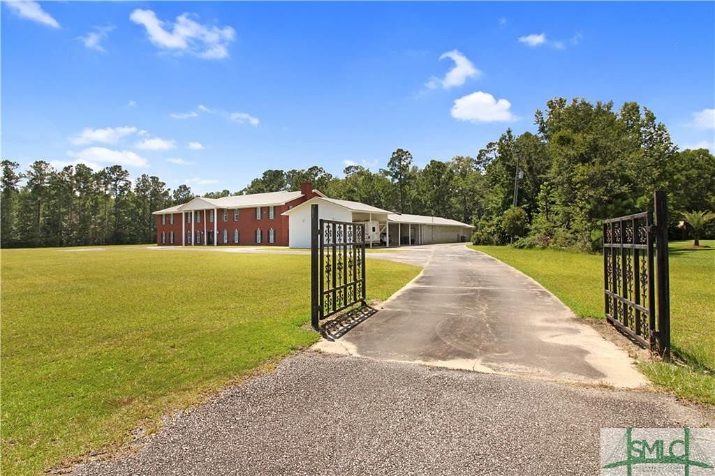 3 Acres of Improved Mixed-Use Land for Sale in Midway, Georgia