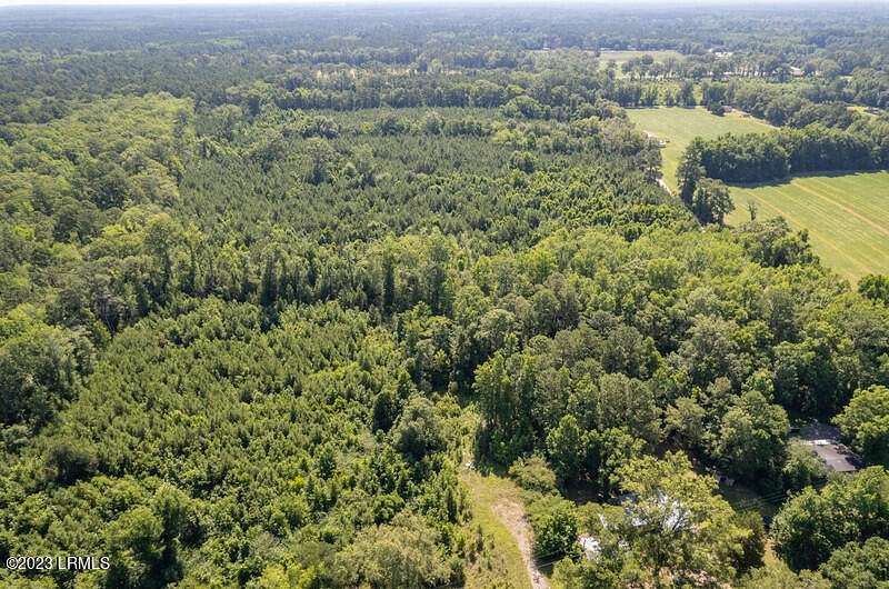 13.9 Acres of Land for Sale in Ridgeland, South Carolina