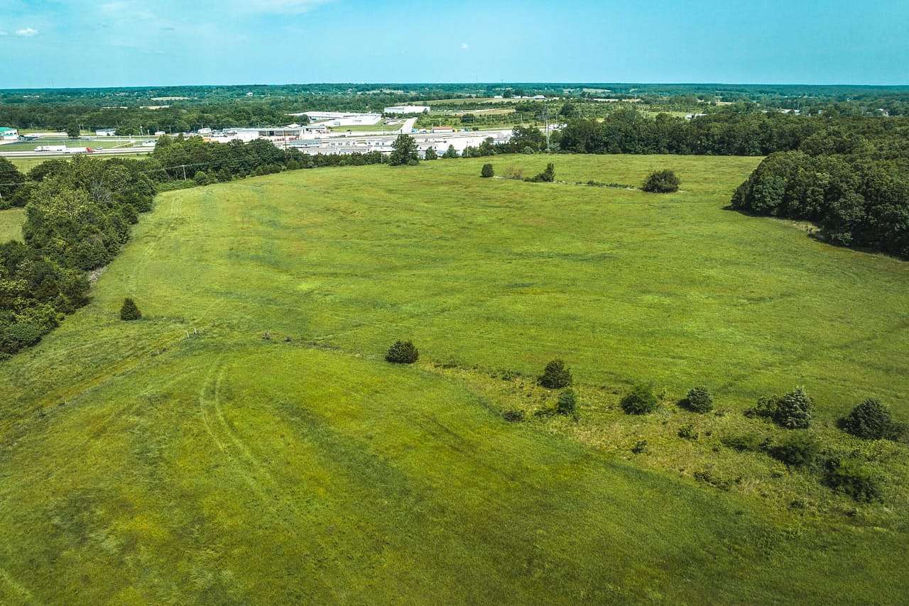 33.2 Acres of Land for Sale in Lebanon, Missouri
