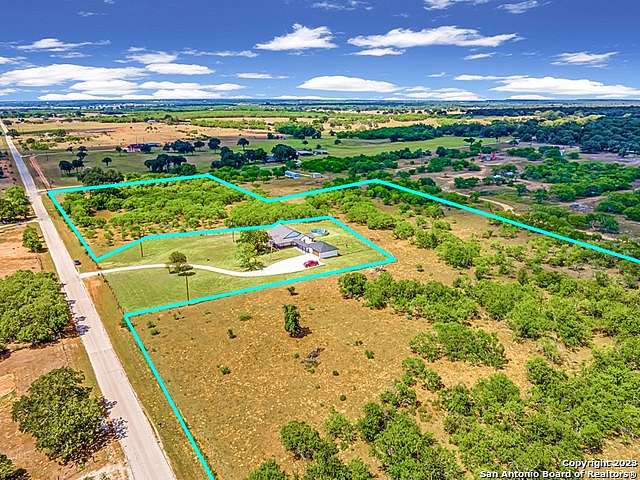 16 Acres of Recreational Land for Sale in La Vernia, Texas