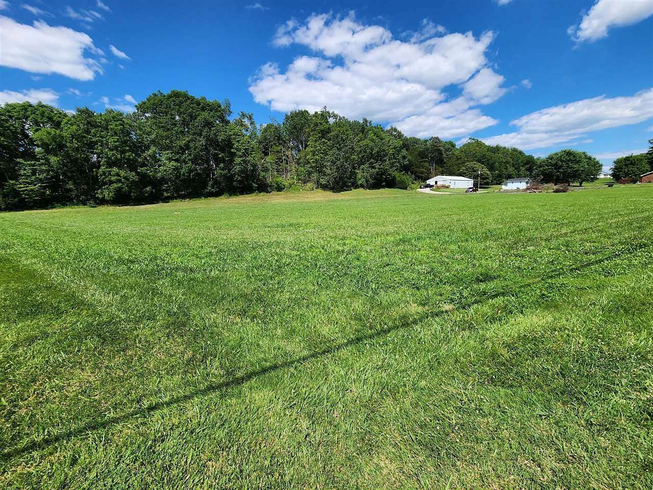 2 Acres of Residential Land for Sale in Summer Shade, Kentucky