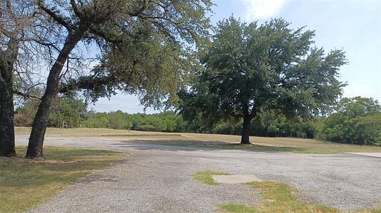 2.3 Acres of Improved Commercial Land for Sale in Hudson Oaks, Texas