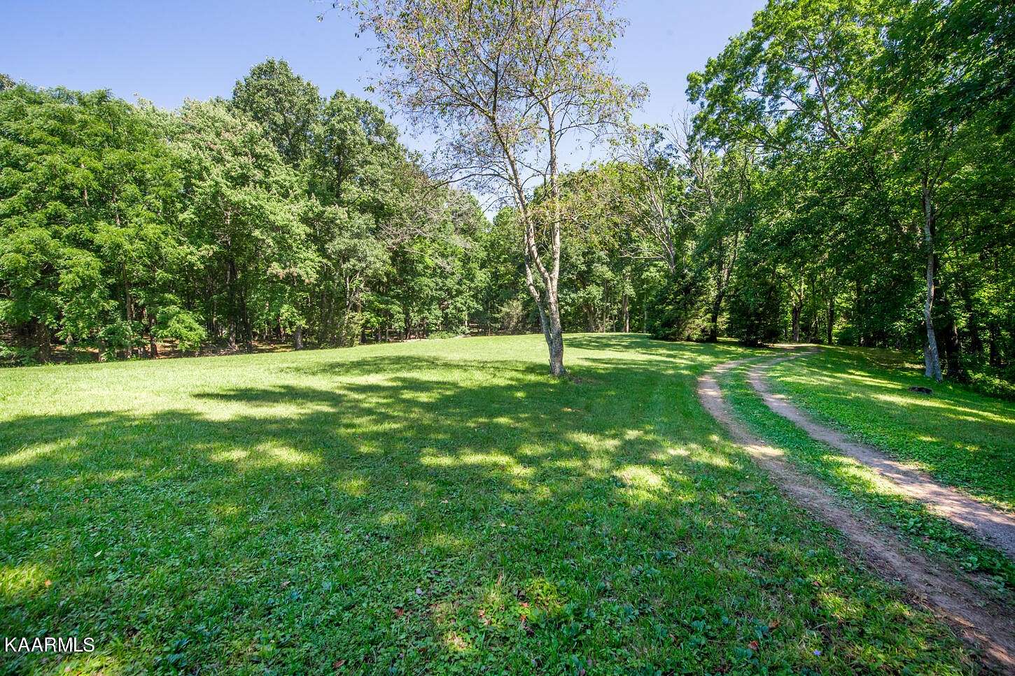 16.9 Acres of Land for Sale in Knoxville, Tennessee