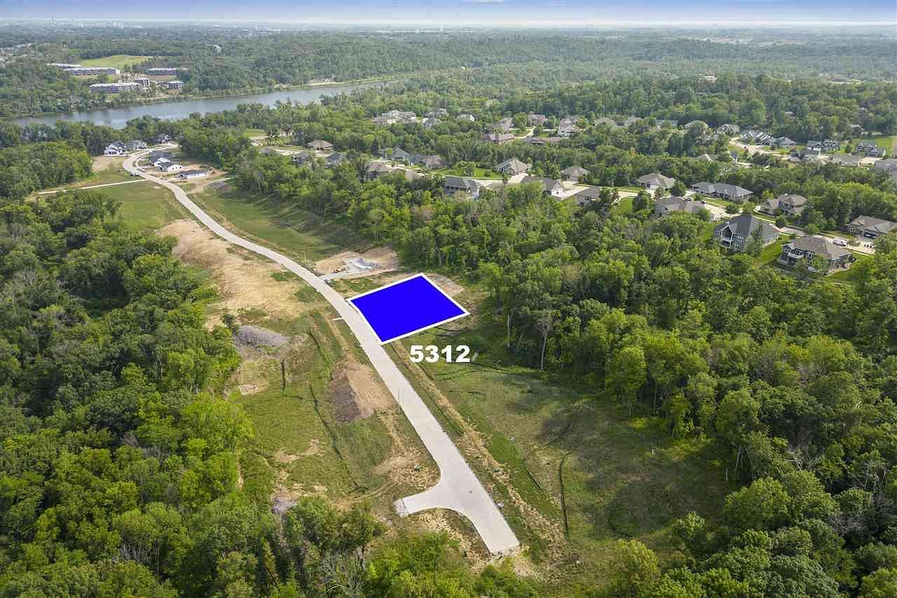 1.1 Acres of Residential Land for Sale in Cedar Rapids, Iowa