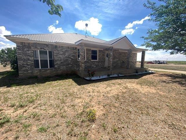 2 Acres of Residential Land with Home for Sale in Seminole, Texas