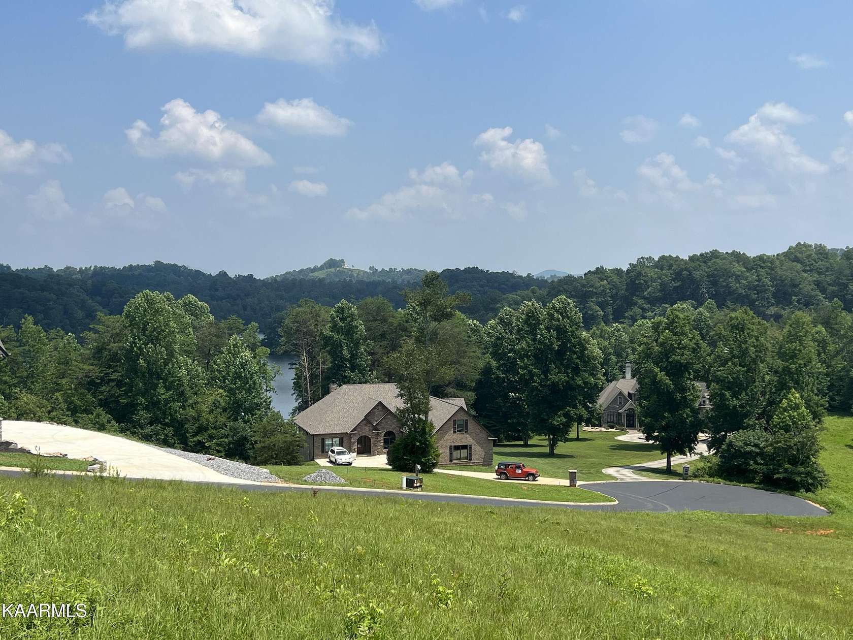 1 Acre of Residential Land for Sale in Madisonville, Tennessee