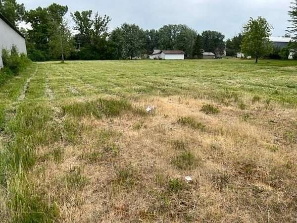 1.25 Acres of Commercial Land for Sale in Marshfield, Wisconsin