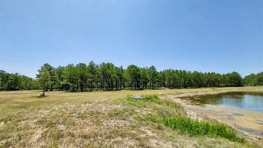 556 Acres of Land with Home for Sale in Trinity, Texas