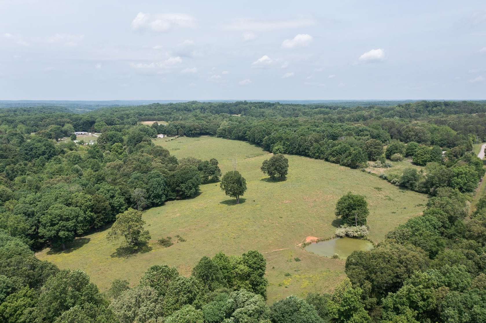 21 Acres of Recreational Land & Farm for Sale in Centerville, Tennessee