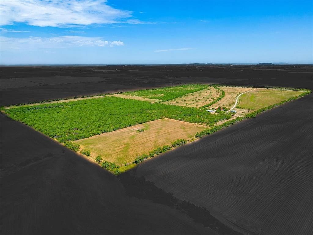 132 Acres of Land with Home for Sale in Lawn, Texas