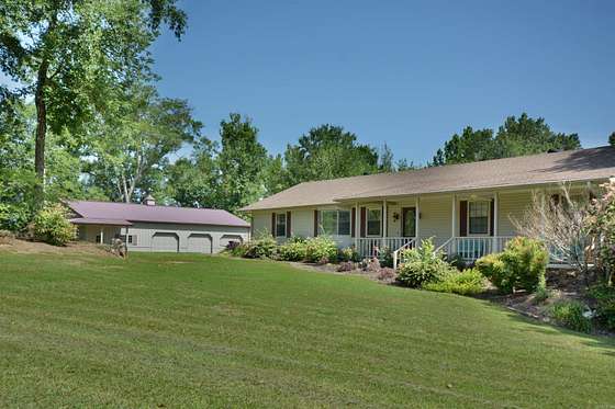 19.7 Acres of Land with Home for Sale in Arkadelphia, Arkansas