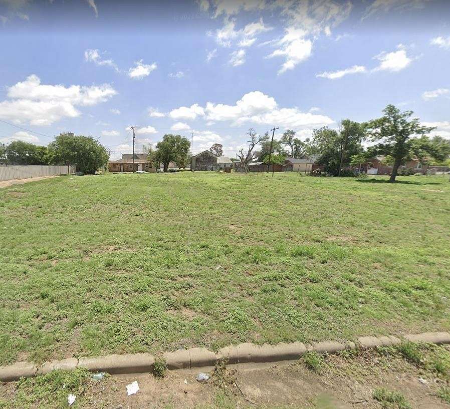 0.24 Acres of Mixed-Use Land for Sale in Plainview, Texas