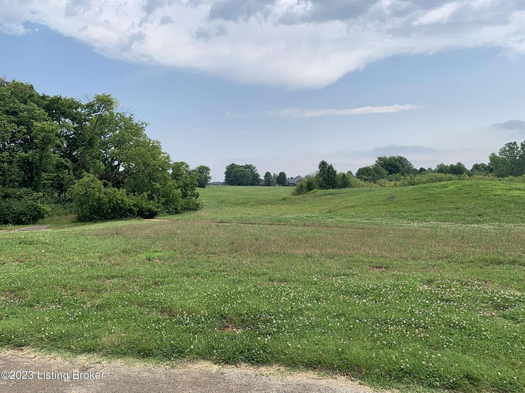 19 Acres of Land for Sale in Bardstown, Kentucky