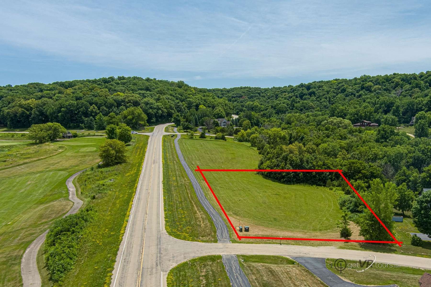 0.86 Acres of Residential Land for Sale in Galena, Illinois